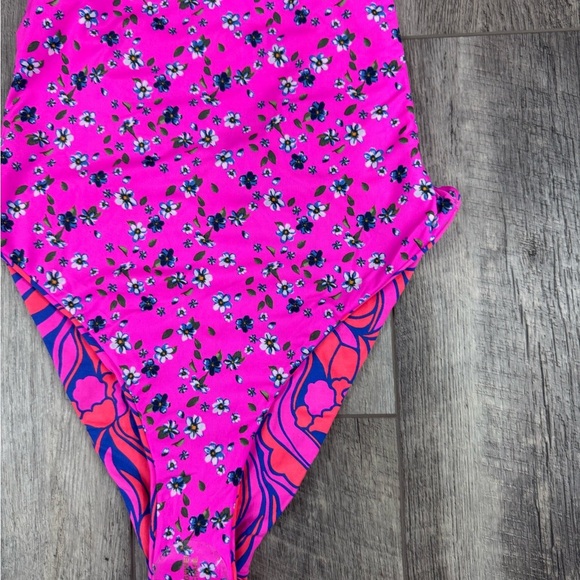 Maaji Spiral Cardamon One Piece Swimsuit - Picture 9 of 16